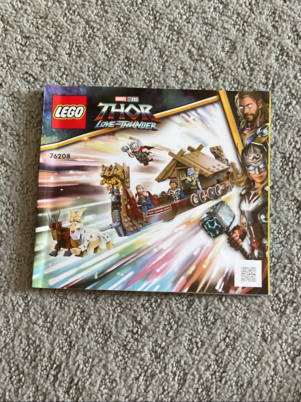 LEGO Tan and Red Viking Ship Playset with Minifigures